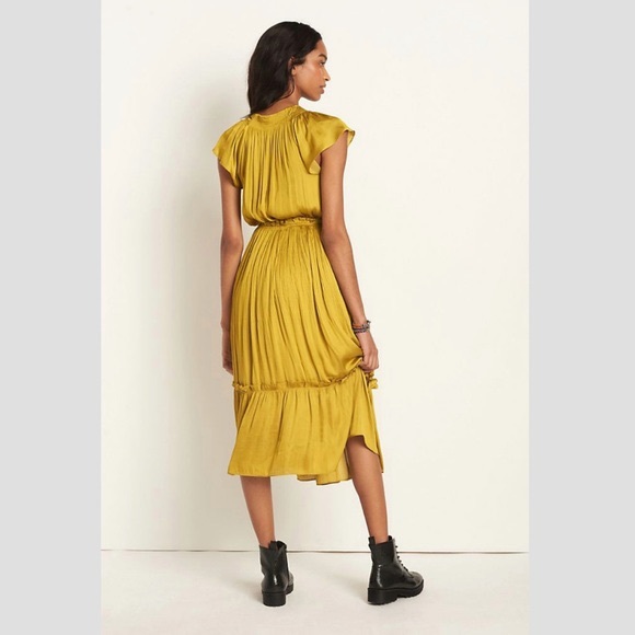 ✨ Anthropologie Dodie Flutter-Sleeved Midi Dress Sz M - Picture 2 of 3